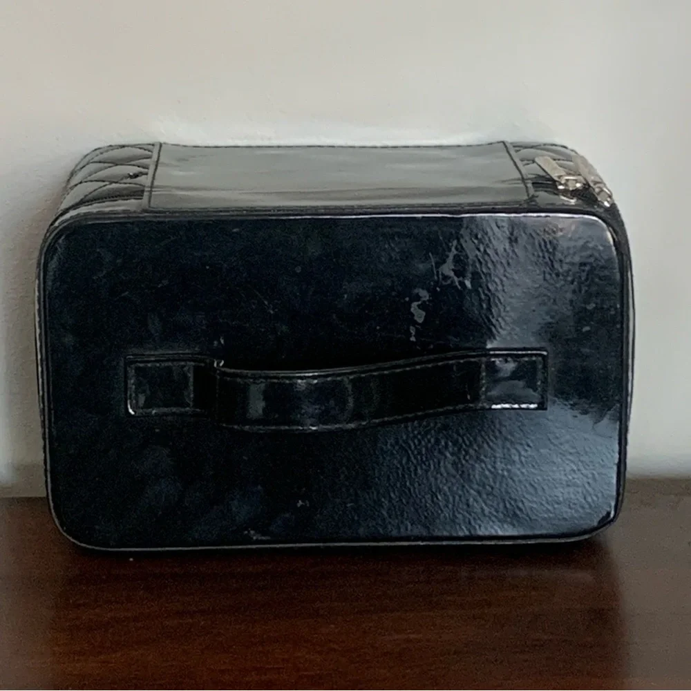 Caboodles black shiny vinyl quilted travel makeup storage case